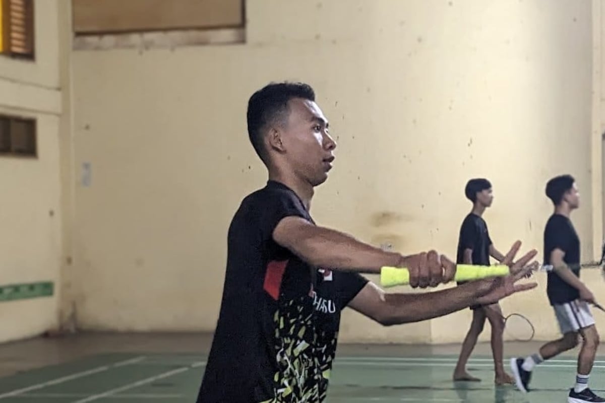 Bulu Tangkis Jadi Ajang Sportivitas Mahasiswa dan Dosen